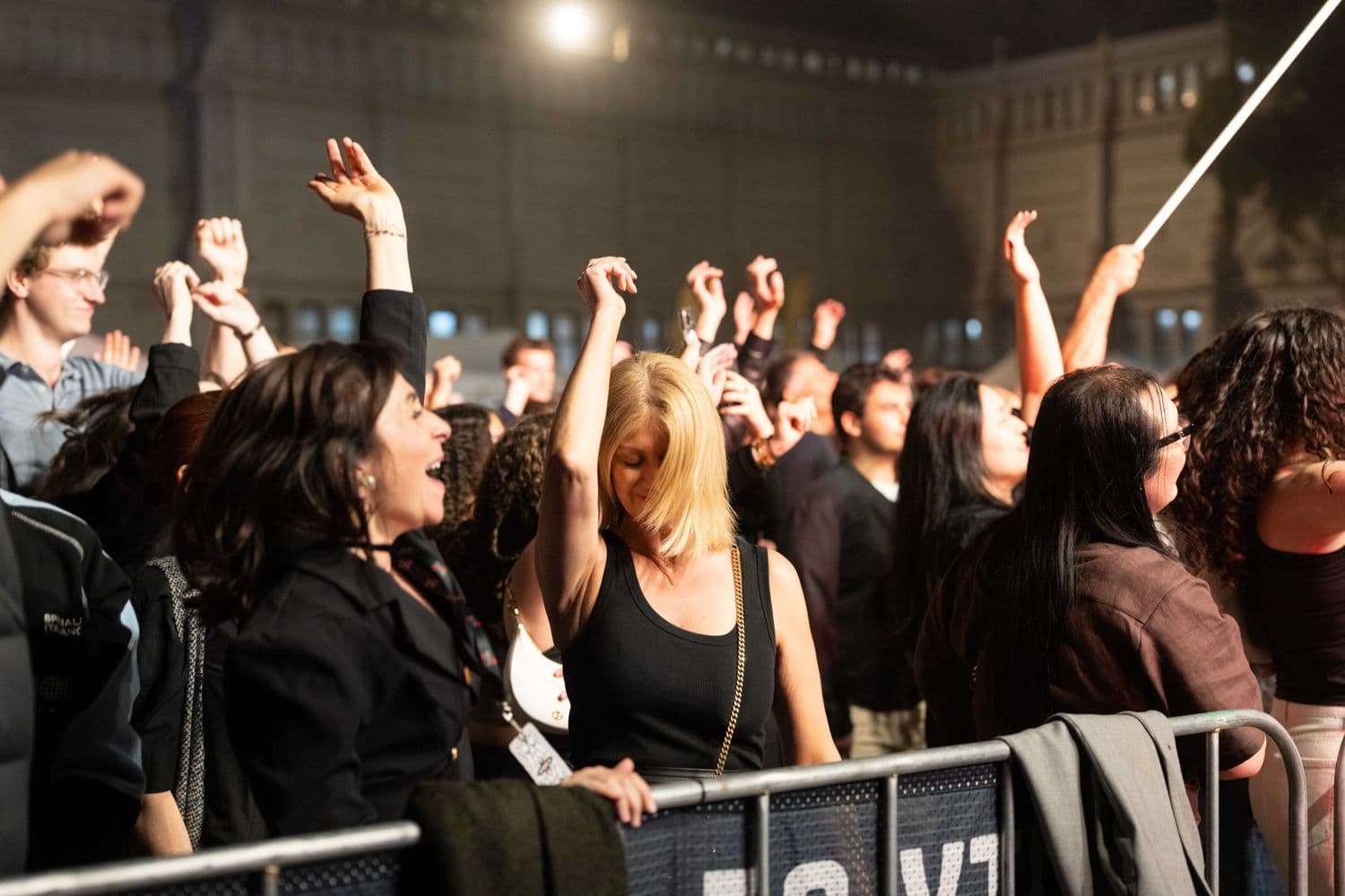 Main Stage crowd